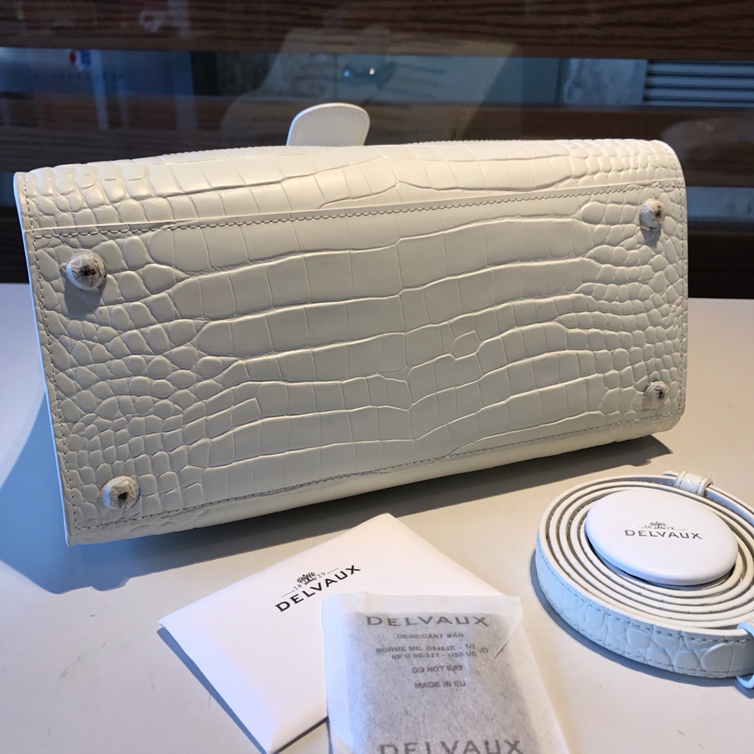 델보 브리앙 MM 크로커다일 토트백 화이트